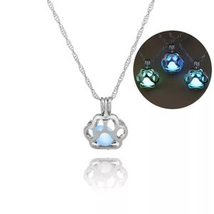 Luminous Necklace Dog Paw🐾 Glow in the dark
